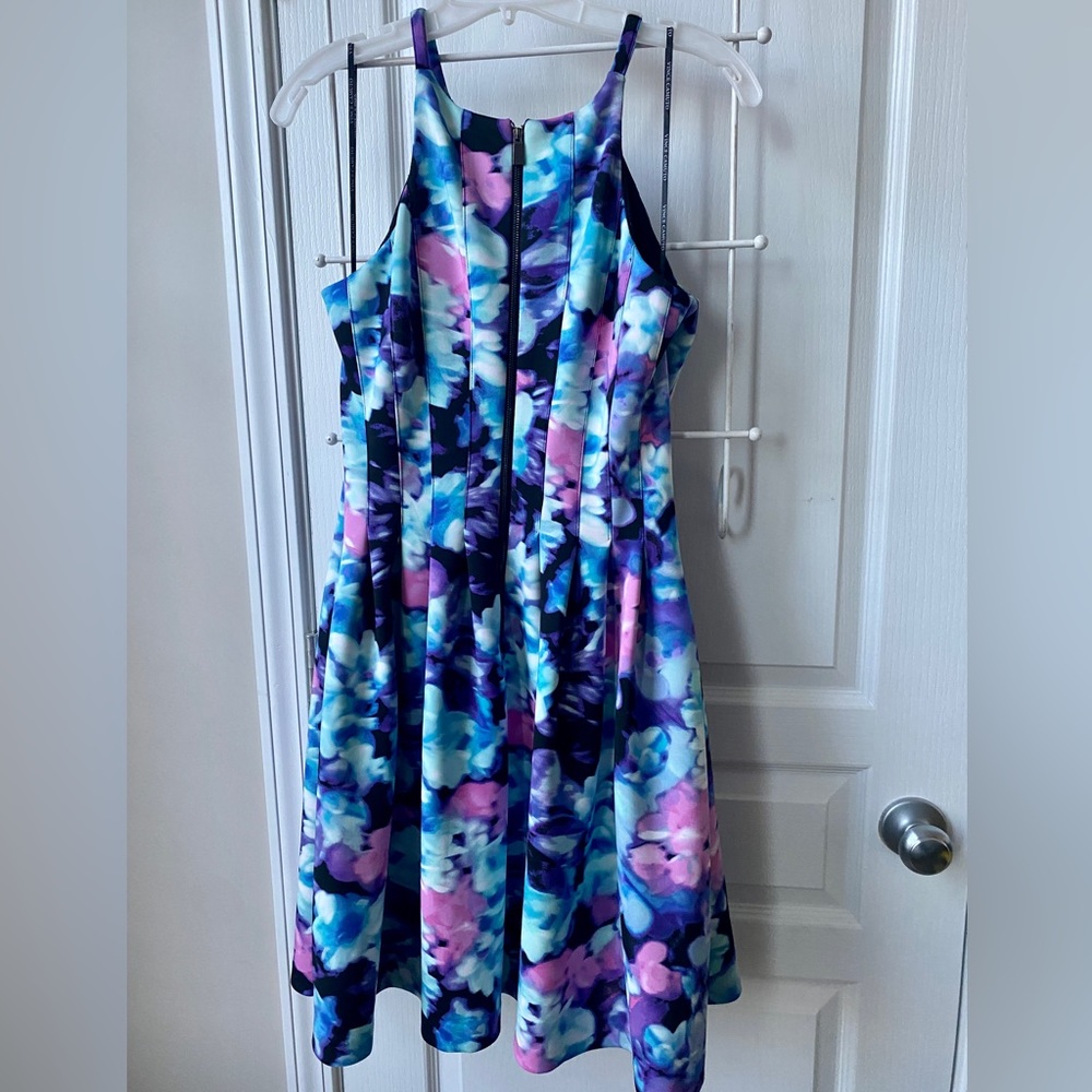 Vince Camuto Floral Sleeveless fit and flair dress. - Picture 5 of 10